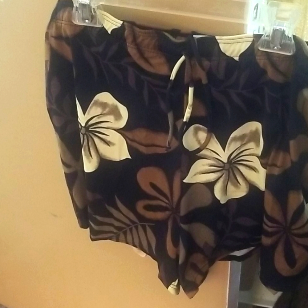 Swimming shorts with draw string waist